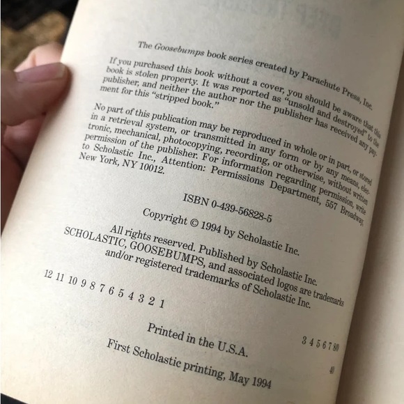 Goosebumps Book R.L. Stine kids youth Chapter book “Deep Trouble” 90’s💙 - Picture 9 of 11